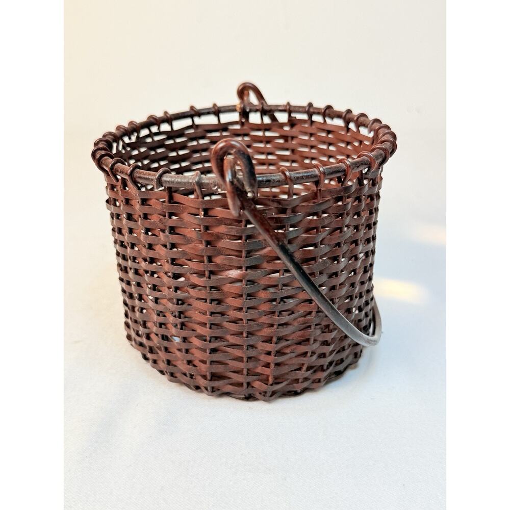 Primitive Burgundy Woven Metal Basket W/ Swing Handle Rustic Farmhouse Decor - Picture 3 of 11